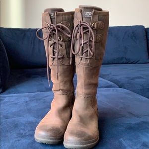 UGG Elsa Shearling water proof boots size 8.5